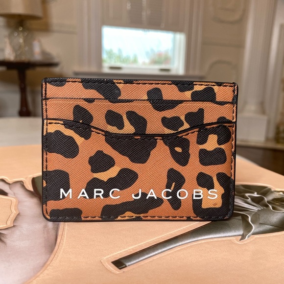 Marc Jacobs Accessories - SOLD ❌ NWOT MARC JACOBS leopard cardholder